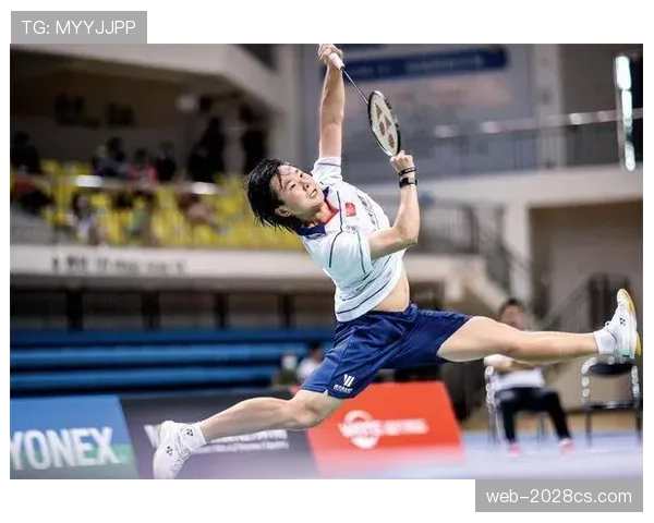 何冰娇训练完偷偷吃炸鸡被拍，这自律人设差点绷不住