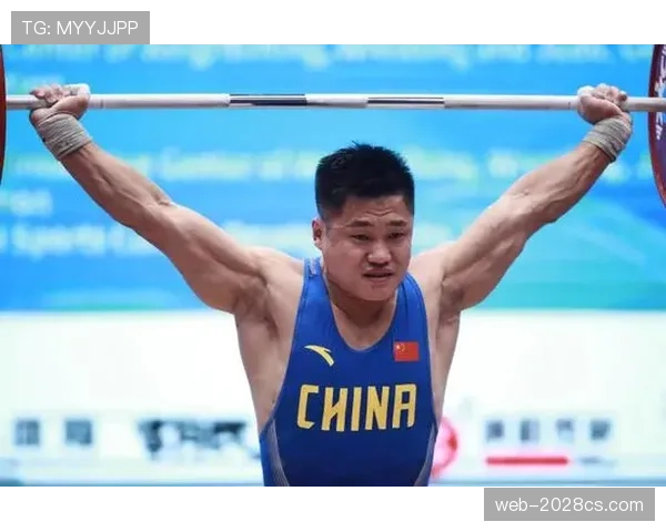 吕小军训练室里喝奶茶？这反差也太让人笑喷了吧！