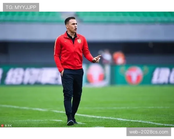 卡纳瓦罗如何通过高位逼抢转型为防线发起点？